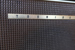 TOSHIBAの古いラジオがかわいい