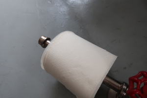男前インテリア向けのDIY用トイレットペーパーホルダー