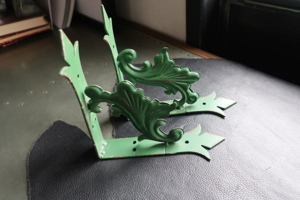 アンティーク風なブラケット限定販売