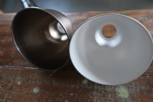 壁付けライトとして使えるメタルシェードパーツ