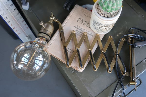 おしゃれなコンセントライト