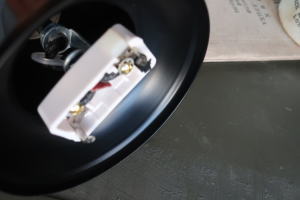 おしゃれショップで使いたいブラックライト