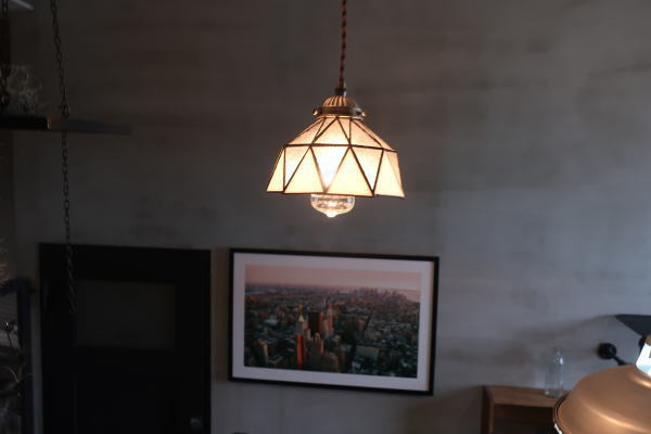 おしゃれなステンドグラスライト