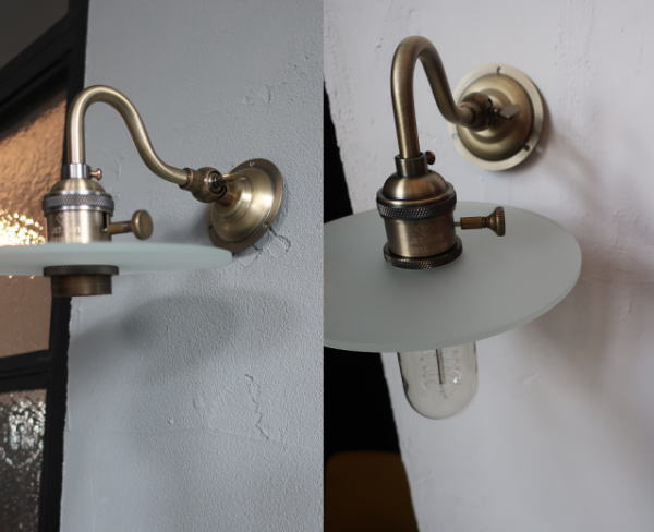 洗面や廊下にも取り付けやすいコンパクトなブラケット照明