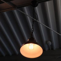 小さめシェードのペンダントライト,使いやすいサイズ感