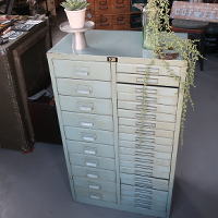 スチール書類棚