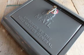 ポスト メールボックス 店