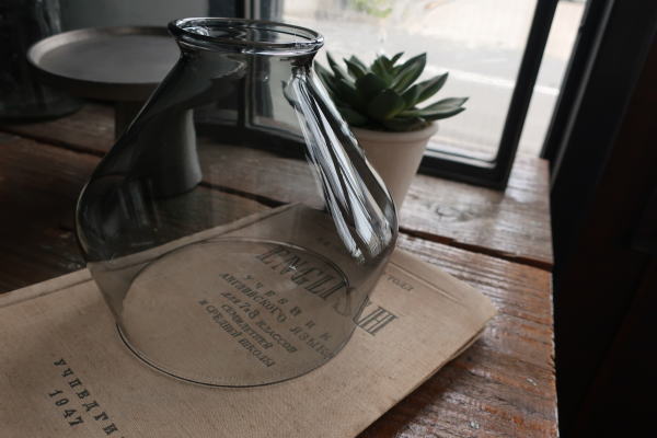 グレイガラスがオシャレな照明