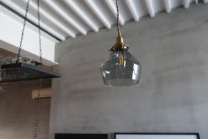 ショップカウンターで他党使いしたいペンダントライト